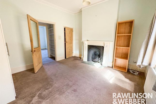 75A, Walton Road, East Molesey photo 2
