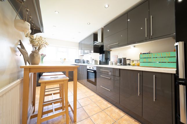 11 Newtown Linford Lane, Leicester photo 4