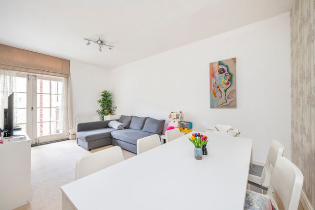 Flat for sale in Circus Lodge, Circus Road