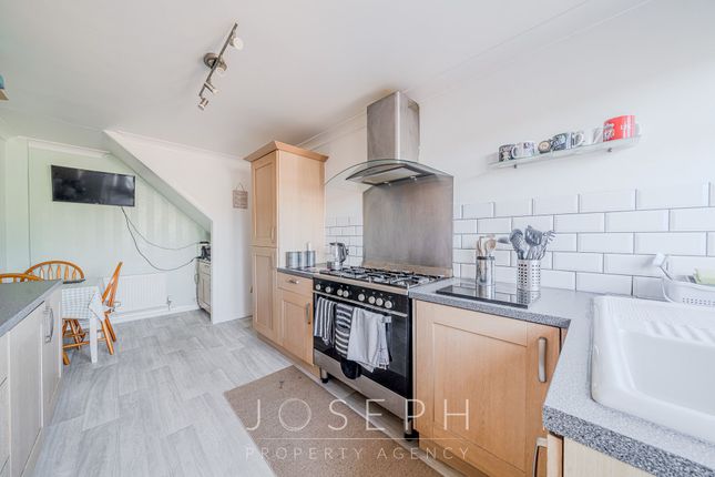 16 Dawnbrook Close, Ipswich photo 4