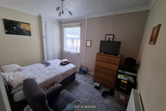 Oakfield Terrace, Llwynyppia photo 2