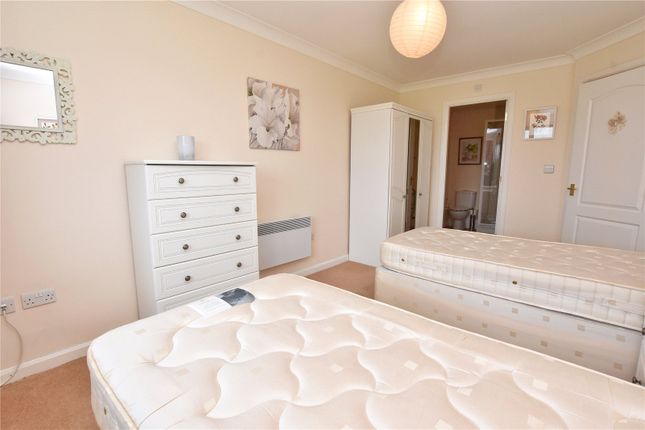 Apartment 25, Oakford Court,, Newshaw Lane, Glossop photo 2