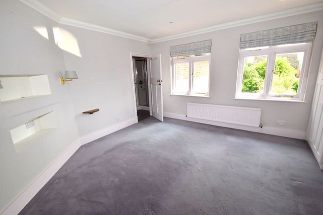 Property for sale in Amersham Road, High Wycombe