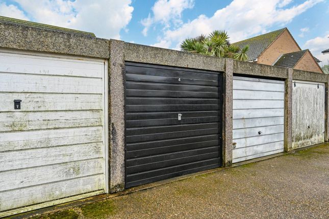 Dayspring, Guildford GU2, parking/garage for sale - 66849922 ...