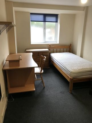 Thumbnail Room to rent in Smithson Close, Poole, Dorset