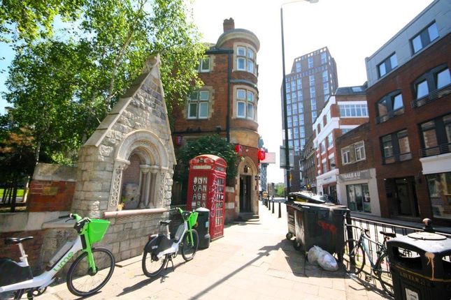 Flat to rent in White Church Lane, Whitechapel, London