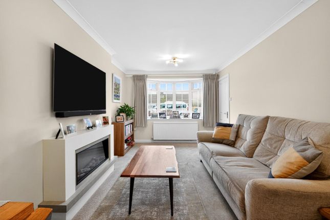 3, Ryecroft Close, York photo 3