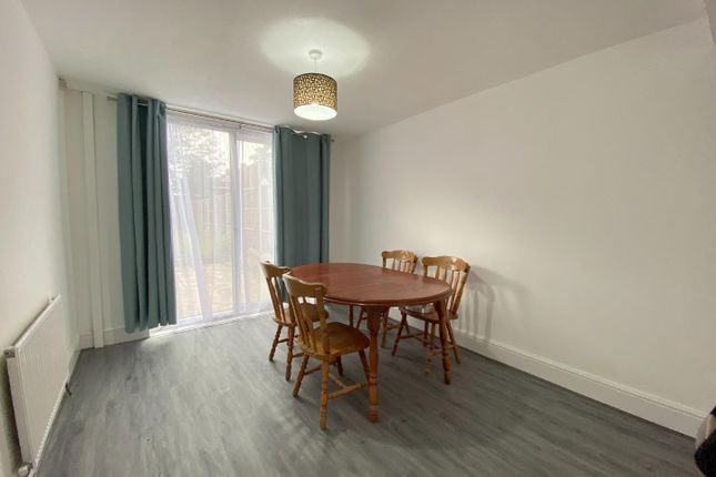 48, Mellowdew Road, Coventry photo 4