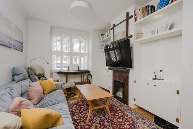 10, Croft Road, London photo 3