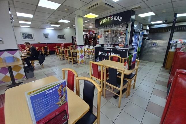 Thumbnail Restaurant/cafe for sale in Cafe &amp; Sandwich Bars NN8, Northamptonshire