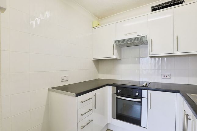 Flat for sale in Bredon Court, Broadway