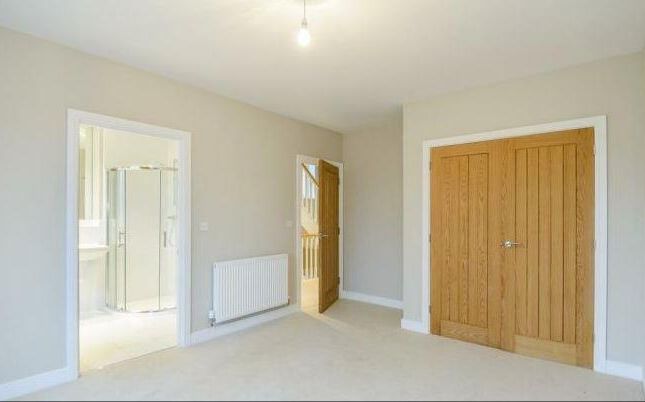 16, Green Close, Brookmans Park photo 4