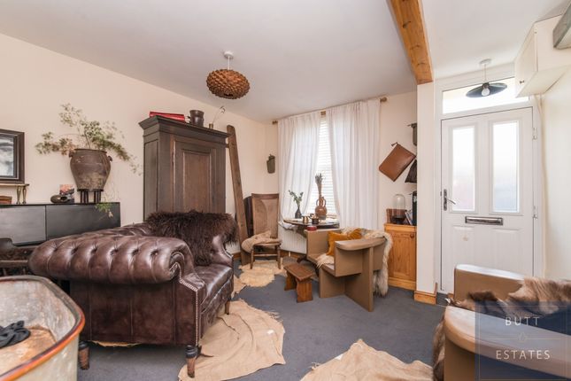 15 Victoria Road, Exeter photo 4