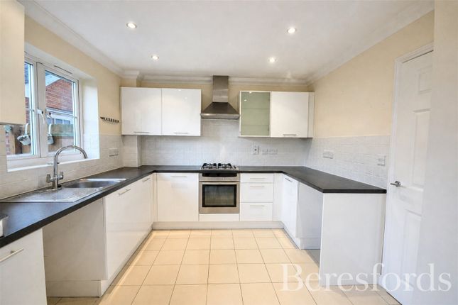 21, Steed Crescent, Colchester photo 2
