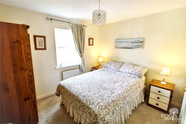 1, Florence Gardens, Berkshire photo 4