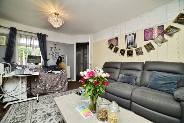 94, West Grove, HULL photo 3