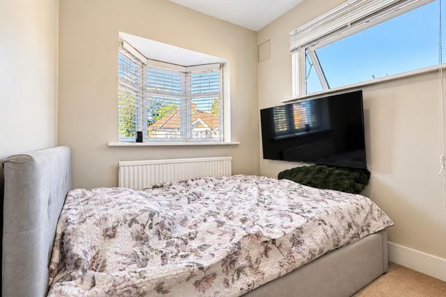 Nursery Avenue, Croydon photo 2