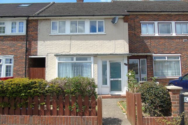 Property to rent in Churchill Road, Langley, Slough SL3