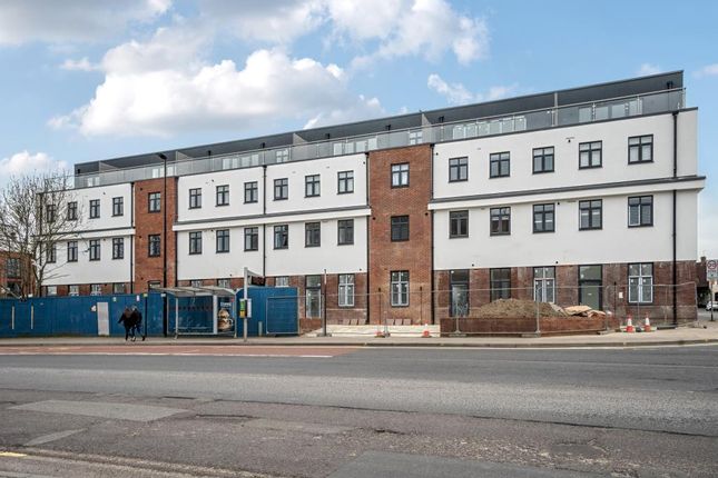 Thumbnail Flat to rent in New Street, Aylesbury
