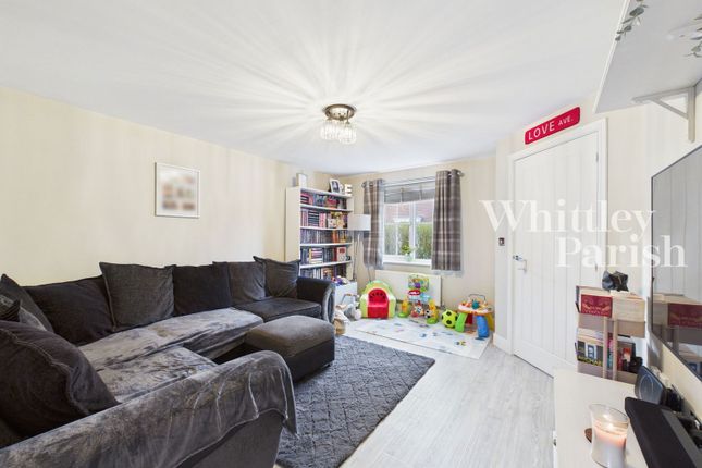 38, Jermyn Way, Norwich photo 2