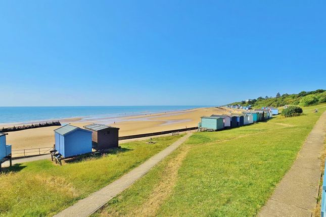 52, The Leas, Frinton-on-Sea photo 2