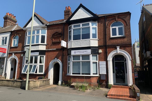 Office to let in Watford