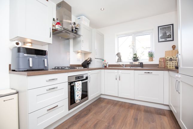 2, Rocheford Way, Atherstone photo 2