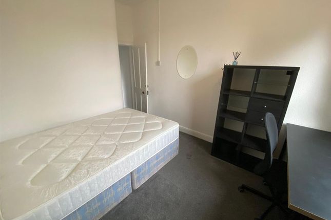 22 Kensington Road, Coventry photo 2