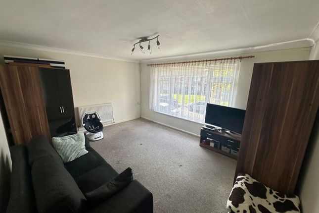 74, Gilbert Road, Chichester photo 2