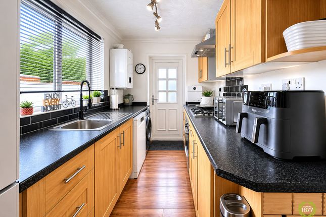 64 Marsh House Lane, Darwen photo 3