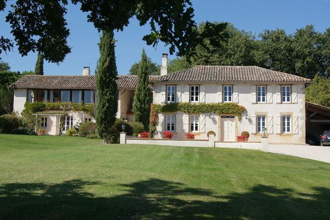 Thumbnail Country house for sale in Near Auch, Saint-Gaudens, Haute-Garonne, Midi-Pyrénées, France