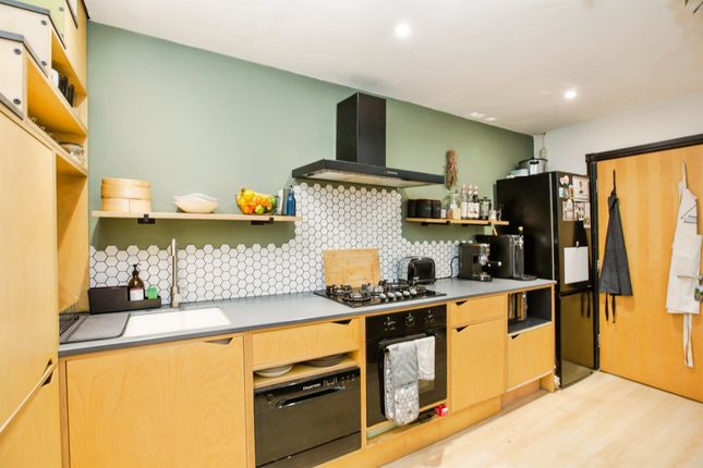 Flat 10, The Royal Lofts, Sowerby Street, Sowerby Bridge photo 3
