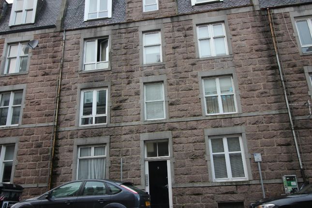Flat to rent in Raeburn Place, Aberdeen