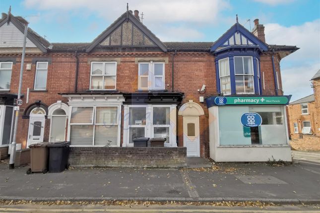 Terraced house to rent in West Parade, Lincoln