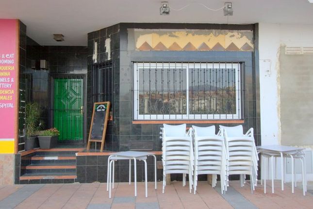 Pub/bar for sale in Sabinillas, Manilva, Málaga, Andalusia, Spain