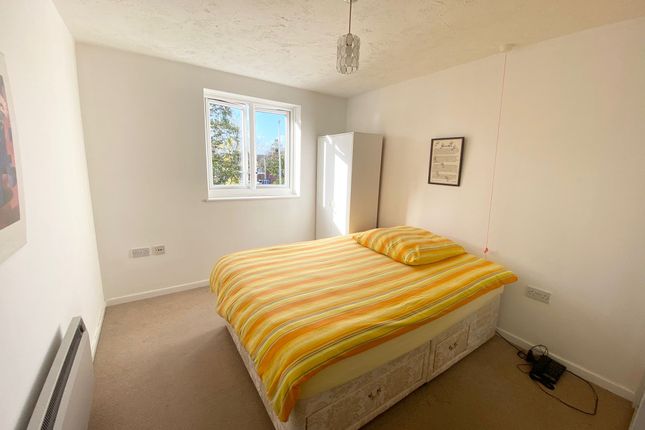 Flat for sale in Neal Close, Northwood