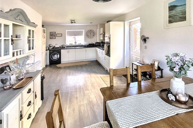 39, Willow Rise, Tiverton photo 2