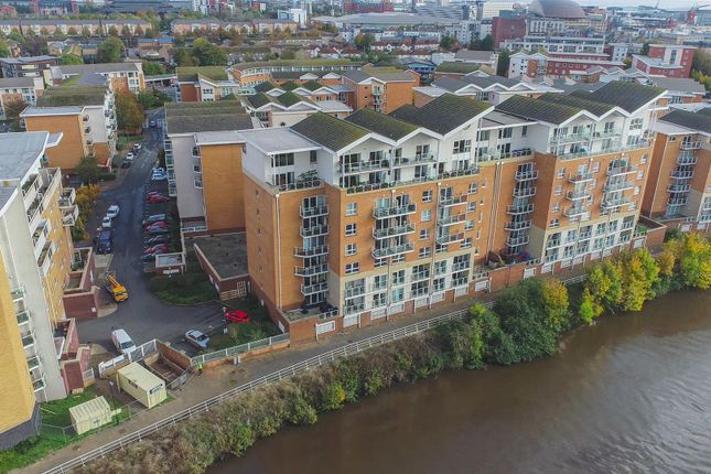 Flat for sale in Penstone Court, Porto House, Century Wharf, Cardiff Bay