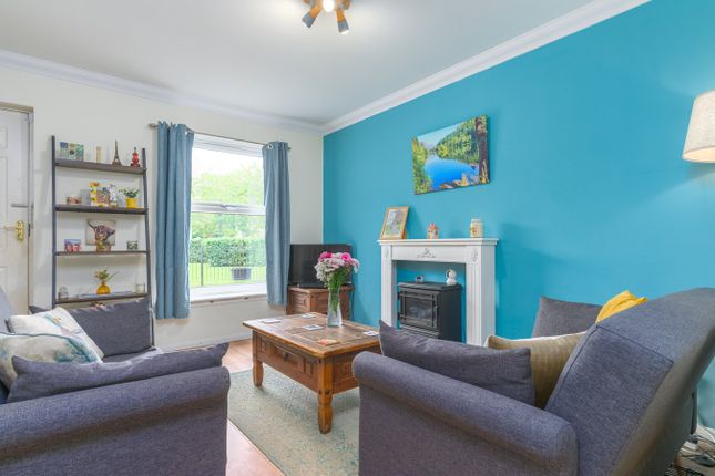 24, Sir William Wallace Court, Larbert photo 4