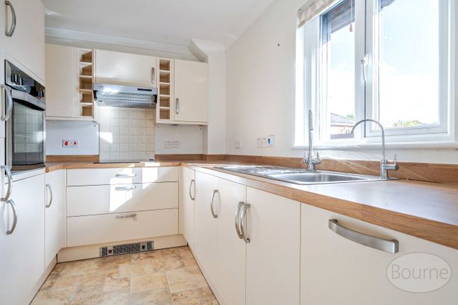 Flat 26, St. Peter's Court,, Hylton Road, Petersfield photo 4