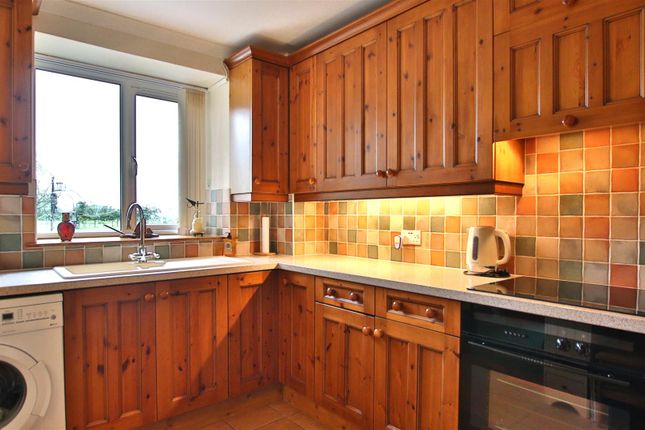 2, Twyning Manor, Tewkesbury photo 2