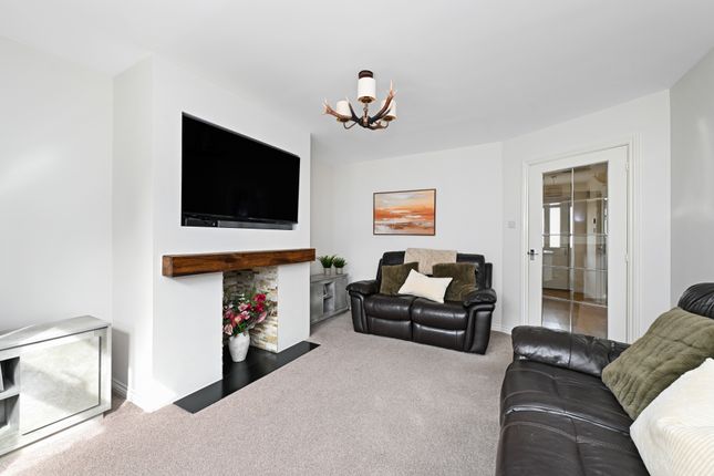 32, St Davids Gardens, DALKEITH photo 4