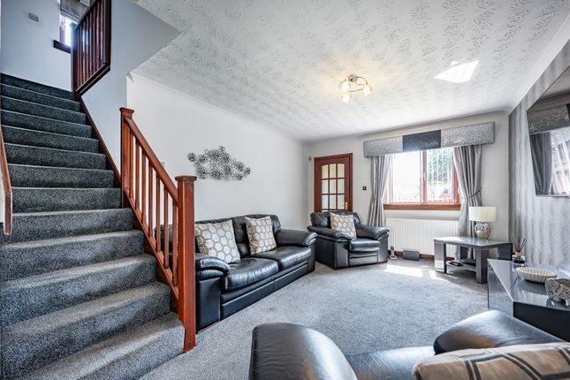 15 Katrine Place, Cambuslang, Glasgow photo 5