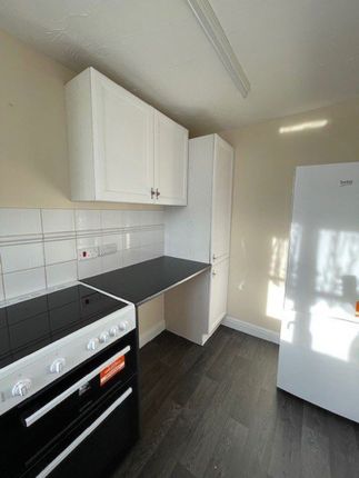 31, Lovegrove Drive, Berks photo 5
