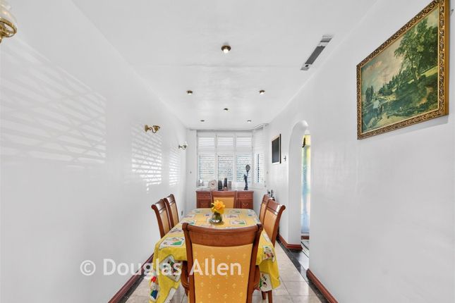 51A, Richmond Crescent, London photo 2
