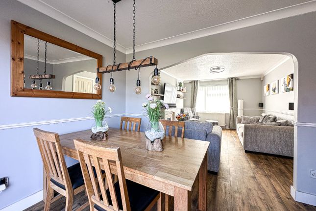 94, Queensway, Taunton photo 4