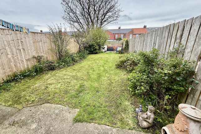 15, Oakley Gardens, Hartlepool photo 2
