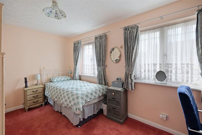 Detached house for sale in Mylne Close, Cheshunt, Waltham Cross