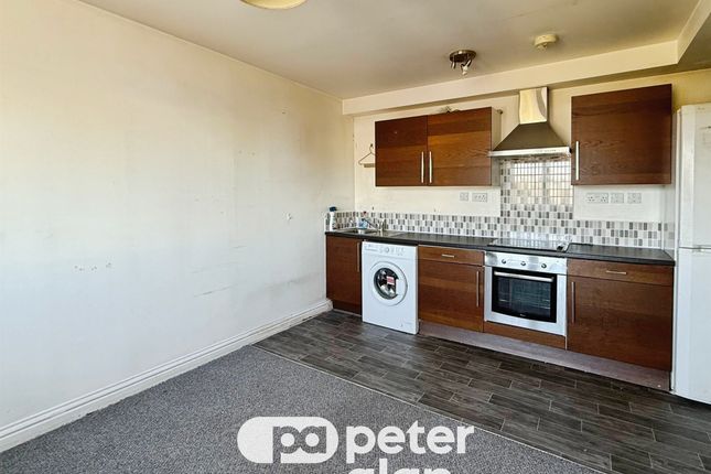 Flat 8, 31a, Commercial Road, Newport photo 4