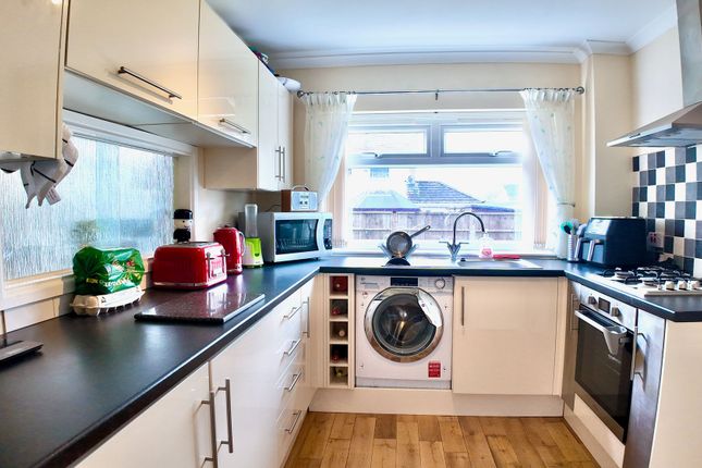 48 Crown Lane, Blackwood photo 3